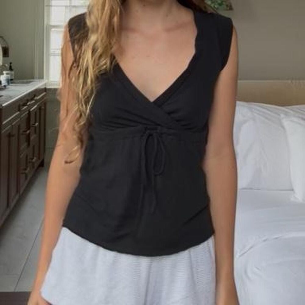 Brandy-melville Women's Black Vest - Picture 4 of 4